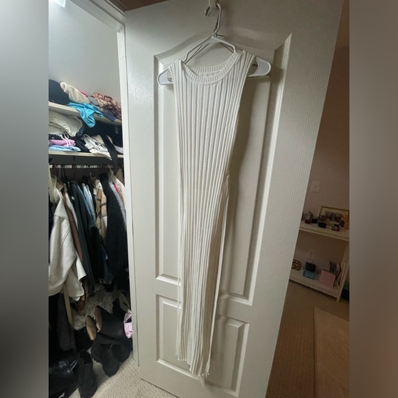 Commense knit pleated white dress - Picture 2 of 4